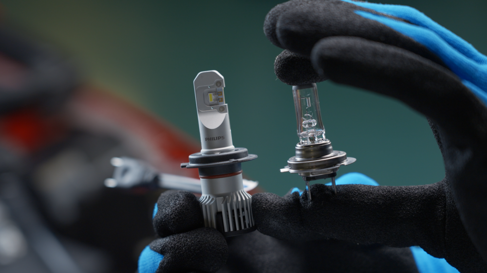 Philips_PIC_LED_U60B_H7_Comparison_Halogen_EMEA_23_165244